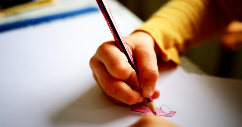 Conseillère beauté en alternance : formation et débouchés qui recrutent